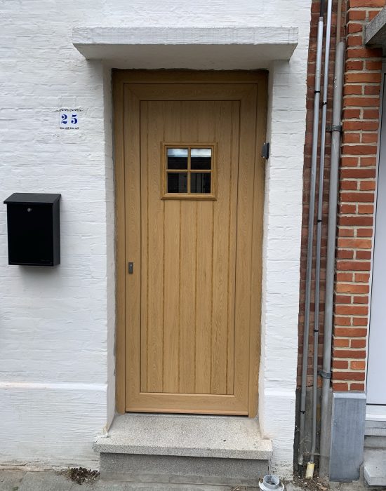 houten voordeur laten plaatsen